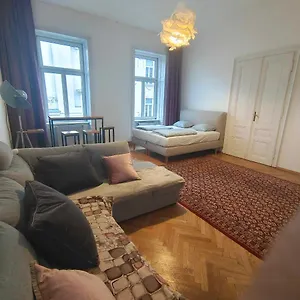 Apartament Large 4 In The Center Of, Wiedeń